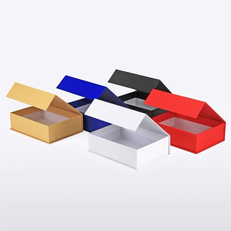 Custom Magnetic Box for Premium Ivory White Gift Box Packaging of Skincare Set