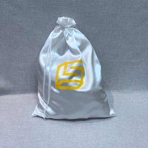 Custom white drawstring satin silky wig bag for hair beauty boutique